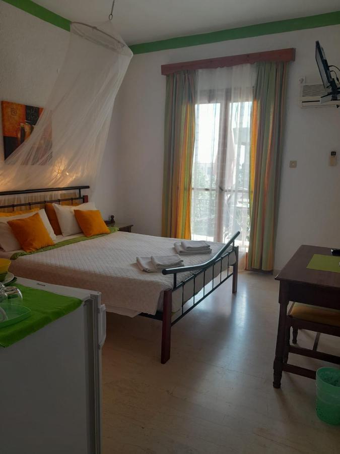 Artemis Rooms Agia Marina (Aegina) Exterior foto